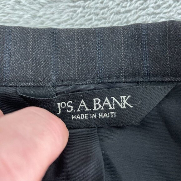 Jos. A. Bank Mens Dark Pinstripe Wool Blazer Size 42R - 2151 - Picture 4 of 10